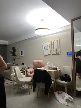 anna yngs online show from 10/11/25, 12:47