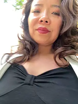 anna yngs online show from 05/17/26, 06:44