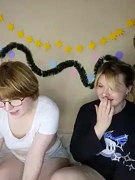 Snapshot of xrixsyx_and_ricky chatting on 02/02/26, 05:11 xrixsyx and ricky online show from 02/02/26, 05:11