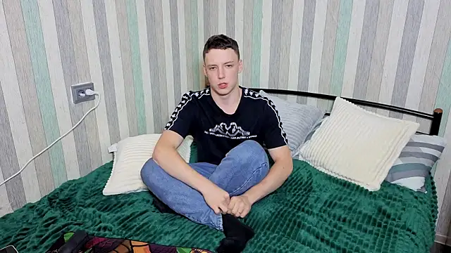 Snapshot of Emily0303 chatting on 09/21/25, 06:20 Emily0303 online show from 09/21/25, 06:20