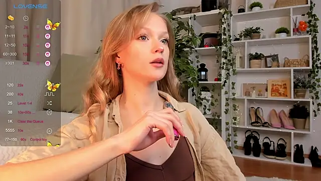 Snapshot of Kara_smalltits chatting on 11/03/25, 11:22 Kara smalltits online show from 11/03/25, 11:22