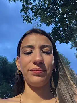 -juicy  online show from 11/07/25, 10:32