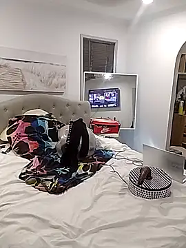 Snapshot of iamthepublickmasterbater chatting on 10/19/25, 10:32 iamthepublickmasterbater online show from 10/19/25, 10:32