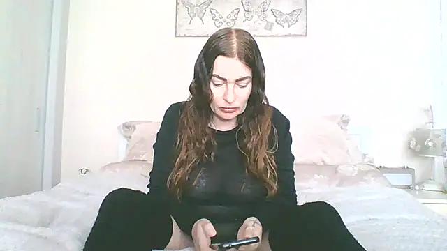 EllaKent online show from 03/31/26, 02:39