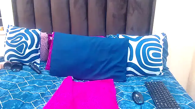 AfricanQueenxx40 online show from 02/11/26, 07:19