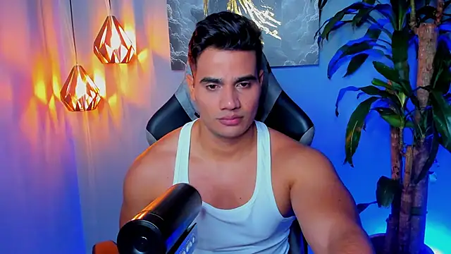 Snapshot of AndresR3 chatting on 11/23/25, 10:09 AndresR3 online show from 11/23/25, 10:09