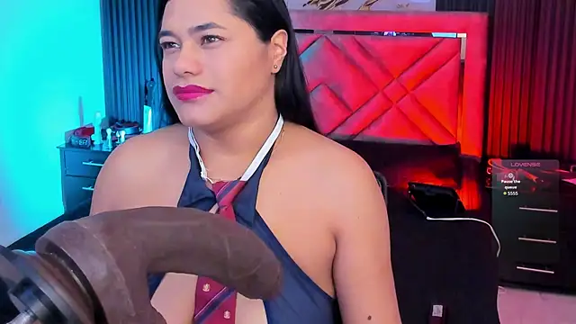 Issafoxx online show from 10/29/25, 11:45