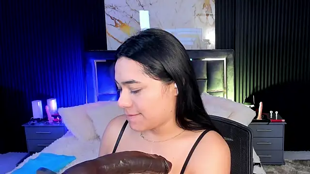 Issafoxx online show from 11/16/25, 12:05