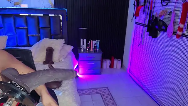 Issafoxx online show from 02/21/26, 12:28