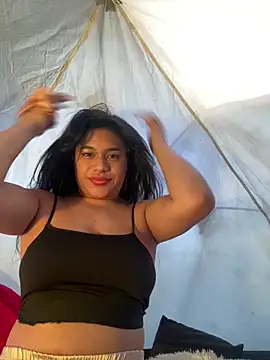 Issafoxx online show from 04/01/26, 12:50