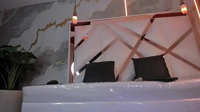 Anxelica Macondo  online show from 10/28/25, 01:58