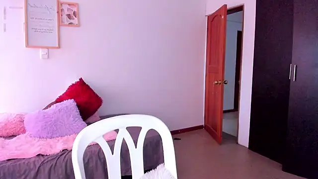 Ana  Pink online show from 09/10/25, 09:48