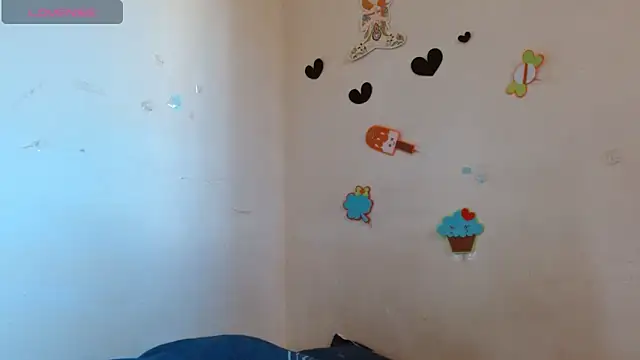 Akasha001 online show from 11/17/25, 06:57