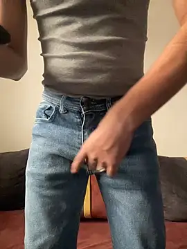 Snapshot of Anassal123 chatting on 11/21/25, 04:49 Anassal123 online show from 11/21/25, 04:49