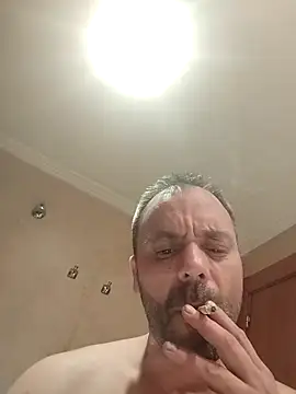 Snapshot of manchego85 chatting on 09/18/25, 04:58 manchego85 online show from 09/18/25, 04:58