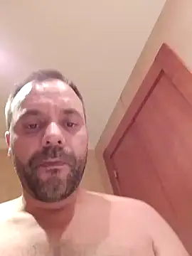 Snapshot of manchego85 chatting on 09/19/25, 10:32 manchego85 online show from 09/19/25, 10:32