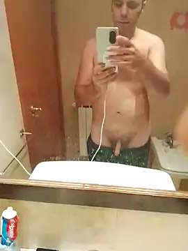 Snapshot of manchego85 chatting on 10/01/25, 12:05 manchego85 online show from 10/01/25, 12:05