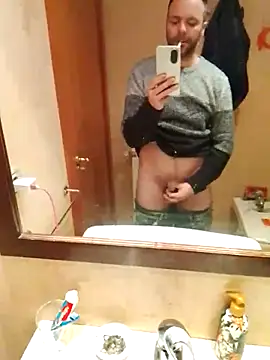 Snapshot of manchego85 chatting on 11/05/25, 08:53 manchego85 online show from 11/05/25, 08:53