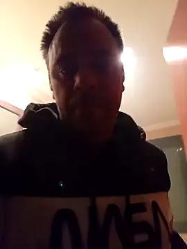 Snapshot of manchego85 chatting on 12/04/25, 08:17 manchego85 online show from 12/04/25, 08:17