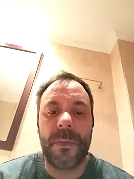 Snapshot of manchego85 chatting on 12/13/25, 11:32 manchego85 online show from 12/13/25, 11:32