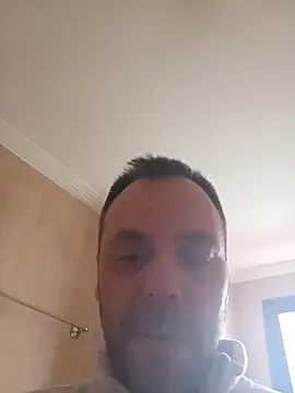 Snapshot of manchego85 chatting on 02/17/26, 03:51 manchego85 online show from 02/17/26, 03:51