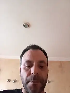 Snapshot of manchego85 chatting on 04/13/26, 03:39 manchego85 online show from 04/13/26, 03:39