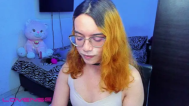 Snapshot of lillykittyy chatting on 10/20/25, 12:22 lillykittyy online show from 10/20/25, 12:22