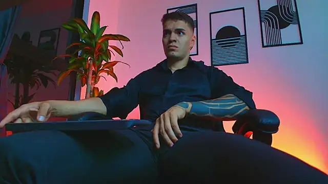 ALPHA DOMINUS  online show from 04/12/26, 03:55