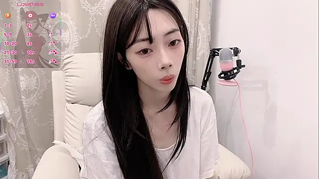 tuantuanle online show from 02/05/26, 02:33