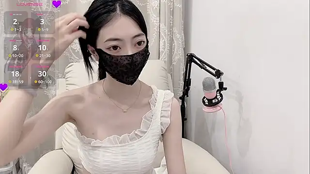 tuantuanle online show from 05/03/26, 01:17