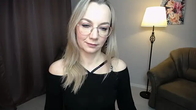 Ava Elior online show from 12/18/25, 10:54