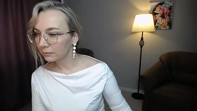 Ava Elior online show from 01/19/26, 10:30