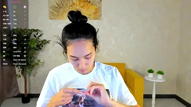 FlirtyAura online show from 04/28/26, 11:37