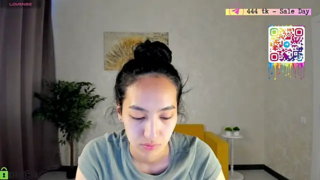 FlirtyAura online show from 05/19/26, 03:46