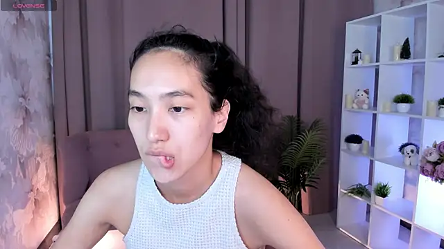 FlirtyAura online show from 07/19/26, 03:32