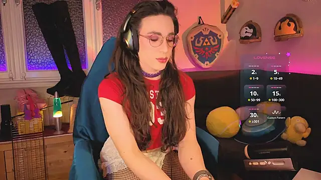 Zesty Peach online show from 05/06/26, 12:30