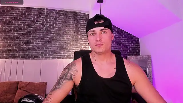 connorsmiith online show from 02/14/26, 03:42