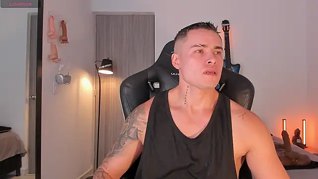 Snapshot of connorsmiith chatting on 07/15/26, 04:23 connorsmiith online show from 07/15/26, 04:23
