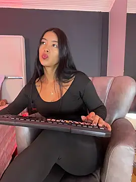 BellaFernandez   online show from 07/21/26, 01:46