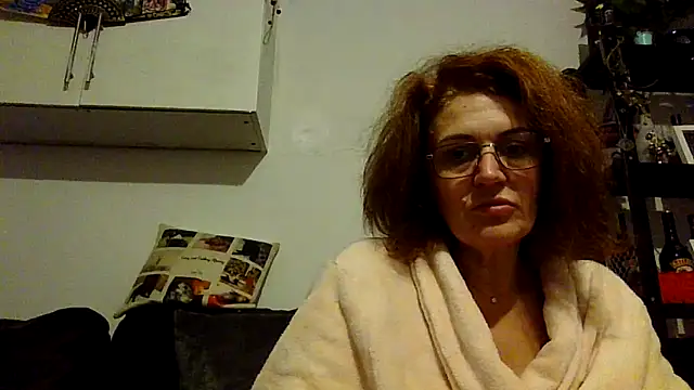 RubyyRosee online show from 12/18/25, 04:02