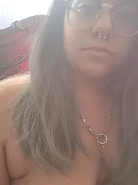 Lovelyrainn online show from 11/10/25, 09:47