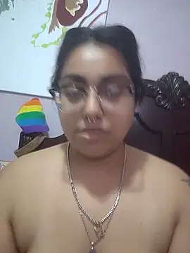 Lovelyrainn online show from 11/17/25, 02:17