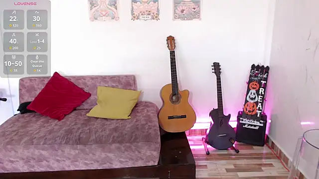 Susanahendrix online show from 10/22/25, 06:18