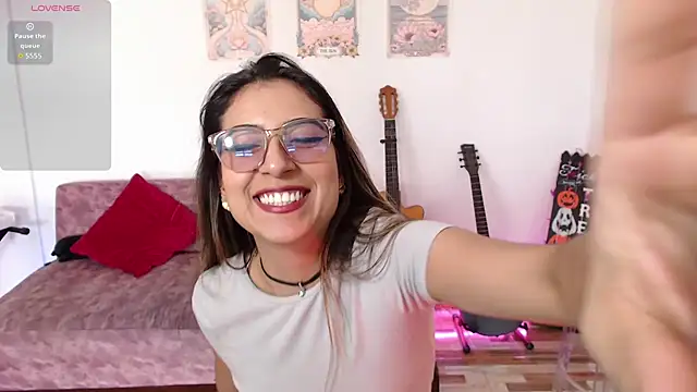 Susanahendrix online show from 10/23/25, 06:17