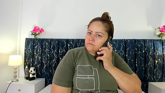 katte landerr online show from 05/26/26, 01:07