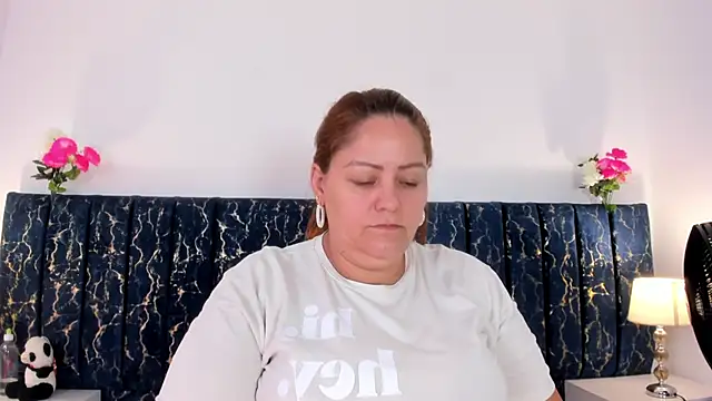 katte landerr online show from 05/28/26, 01:08