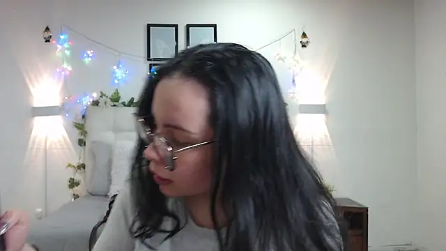 Megan 05  online show from 05/19/26, 07:31