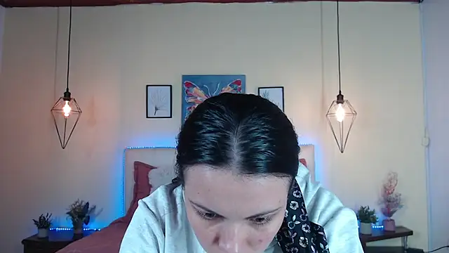 Snapshot of Megan_05_ chatting on 06/16/26, 07:27 Megan 05 online show from 06/16/26, 07:27