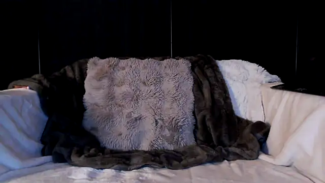 Snapshot of Zoe_Fisher chatting on 10/22/25, 06:18 Zoe Fisher online show from 10/22/25, 06:18