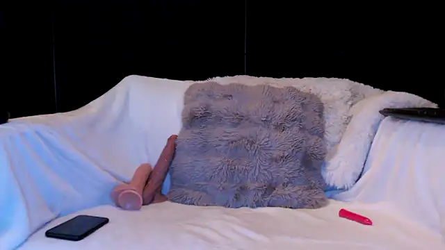 Snapshot of Zoe_Fisher chatting on 10/28/25, 07:05 Zoe Fisher online show from 10/28/25, 07:05